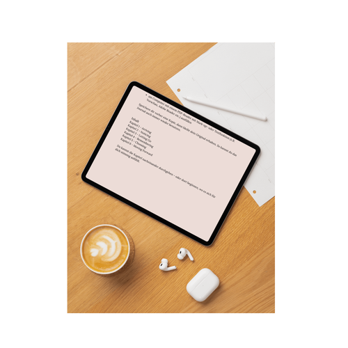Clarity For Good digitales Selfcare Journal auf iPad in entspannter Anwendungssituation mit Kaffee.